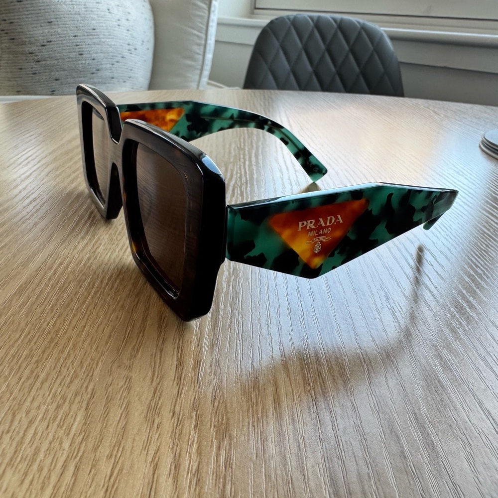 Prada Green Tortoise Shell Sunglasses (Barely Used)